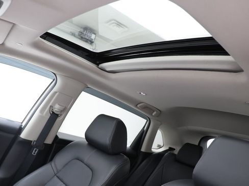 Used 2023 Honda HR-V EX-L image 16