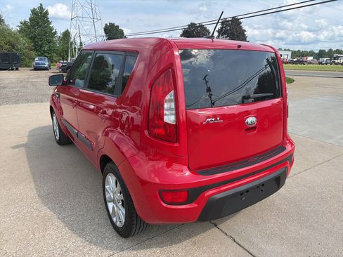 Used 2013 Kia Soul FWD image 5