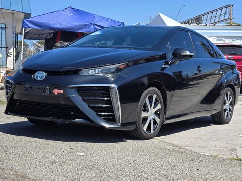 Used 2018 Toyota Mirai FWD image 9