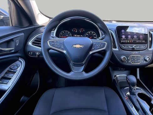 Used 2024 Chevrolet Malibu LT FWD image 6