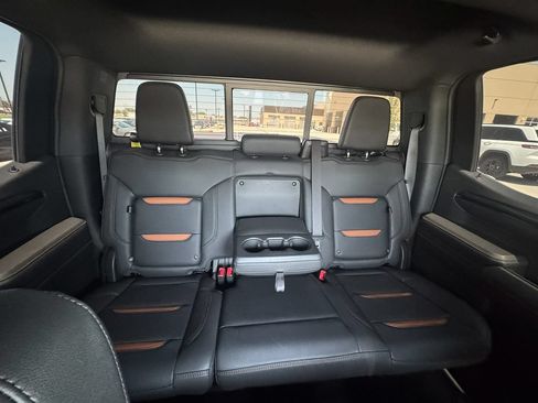 Used 2024 GMC Sierra 1500 AT4 w/ Technology Package AWD/4WD image 29