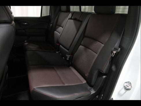 Certified 2023 Honda Ridgeline Black Edition image 18