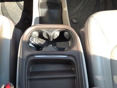 Used 2017 Chrysler Pacifica Touring-L FWD image 19