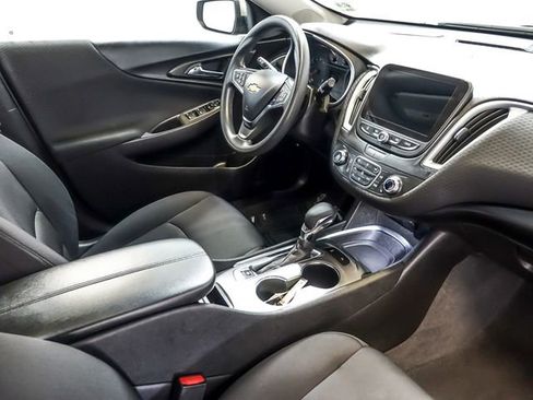 Used 2024 Chevrolet Malibu LT image 31