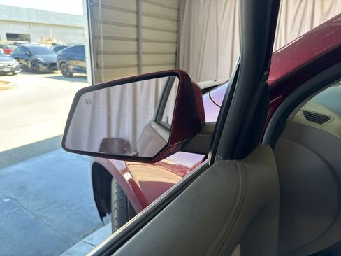 Used 2015 Chevrolet Traverse LT FWD image 19