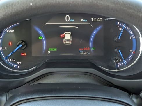 Used 2024 Toyota RAV4 XLE AWD/4WD image 20