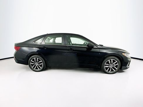 Used 2025 Volkswagen Jetta SE image 30