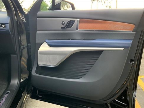 New 2026 Cadillac Vistiq Premium Luxury image 35