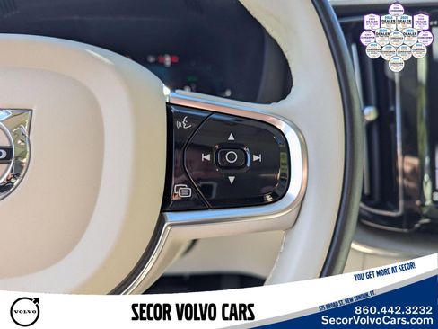 Certified 2024 Volvo XC60 T8 Plus w/ Protection Package Premier AWD/4WD image 18