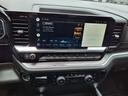 Used 2022 Chevrolet Silverado 1500 LTZ image 30