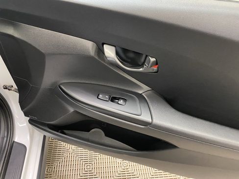 Used 2019 Hyundai Veloster Turbo image 37