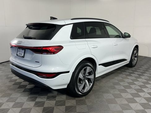 Used 2025 Audi Q6 e-tron Premium Plus w/ Premium Plus AWD/4WD image 9
