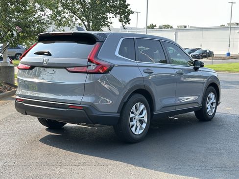 Used 2025 Honda CR-V LX image 11