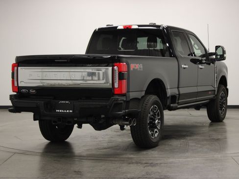 Used 2024 Ford F350 Platinum w/ FX4 Off-Road Package AWD/4WD image 8