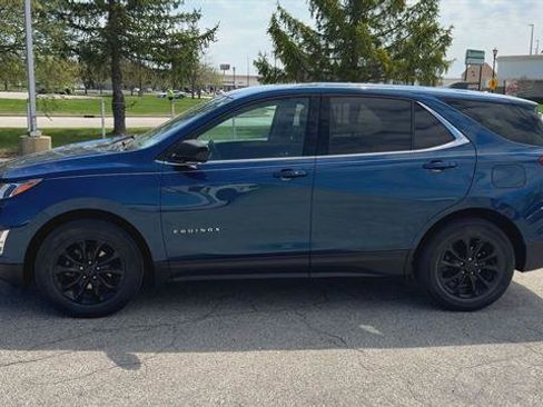 Used 2020 Chevrolet Equinox LT w/ Driver Convenience Package FWD image 5