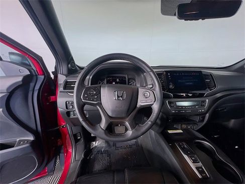 Used 2023 Honda Passport TrailSport image 13