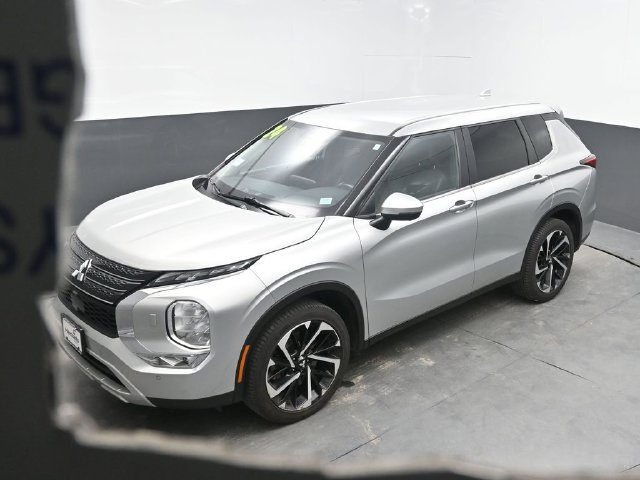 Used 2024 Mitsubishi Outlander SE AWD/4WD image 26