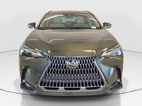 Used 2024 Lexus NX 250 FWD image 3