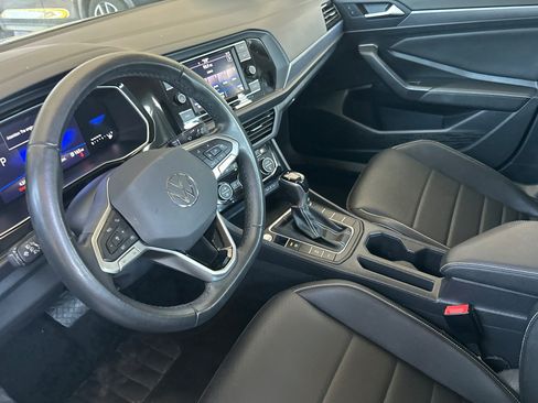 Certified 2024 Volkswagen Jetta SE FWD image 10