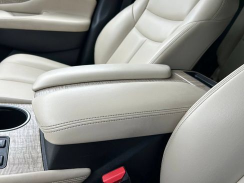 Used 2022 Nissan Murano SV FWD image 36
