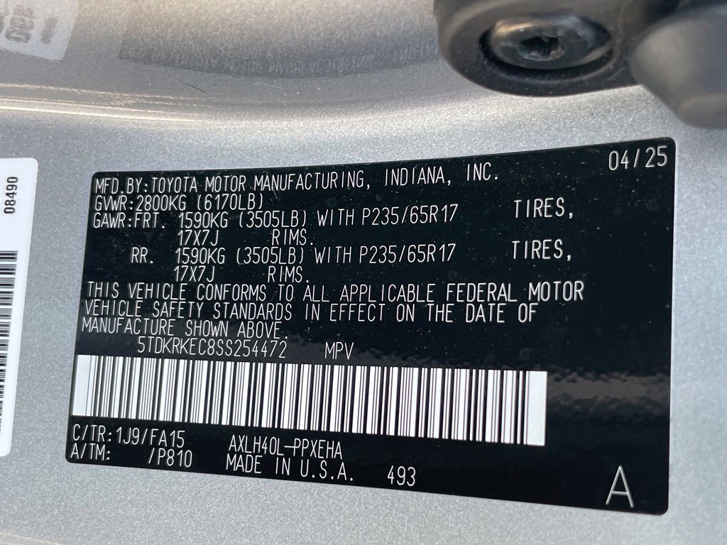 Used 2025 Toyota Sienna LE FWD image 32