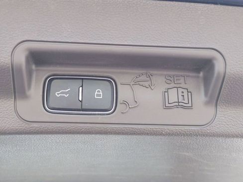 Used 2021 Ford Explorer Platinum w/ Equipment Group 601A image 37