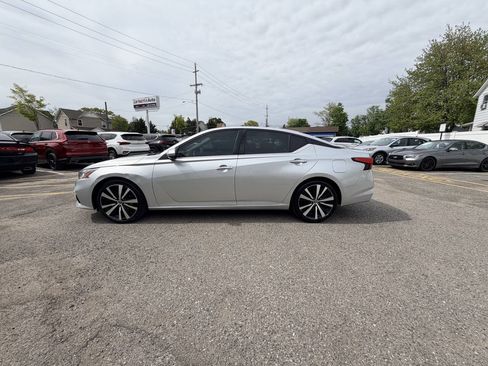 Used 2020 Nissan Altima 2.5 SL FWD image 19