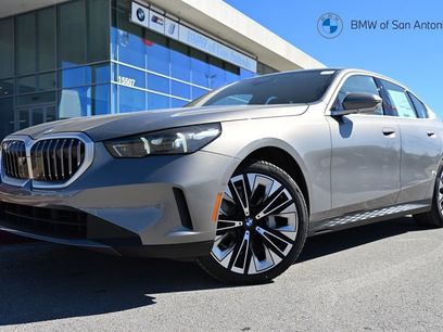 New 2026 BMW 530i w/ Premium Package