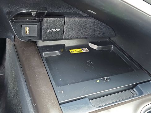 Used 2023 Toyota Camry XSE image 23