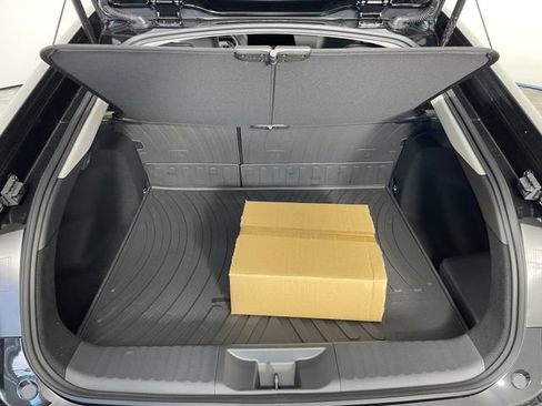 New 2026 Toyota Prius Plug-In Hybrid FWD image 10