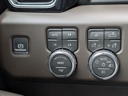 New 2026 GMC Sierra 1500 Denali w/ Denali Reserve Package AWD/4WD image 45