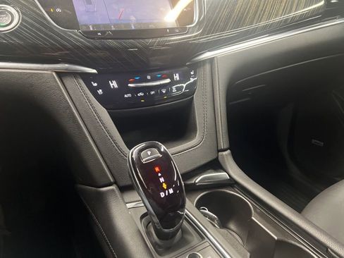 Used 2023 Cadillac XT6 Premium Luxury w/ Technology Package image 12