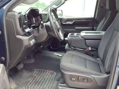 Used 2023 GMC Sierra 1500 SLE w/ X31 Off-Road Package AWD/4WD image 16