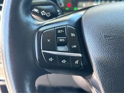Used 2023 Ford Transit 350 XLT RWD image 19