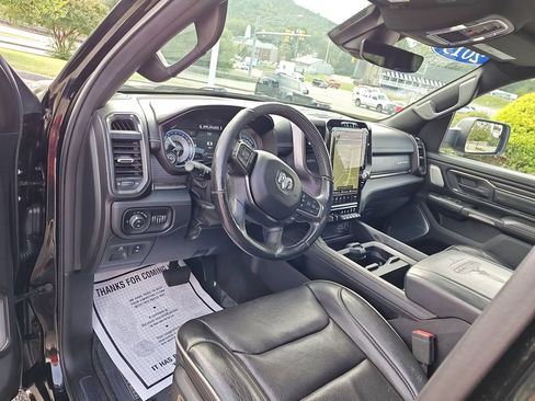 Used 2019 RAM 1500 Limited image 12