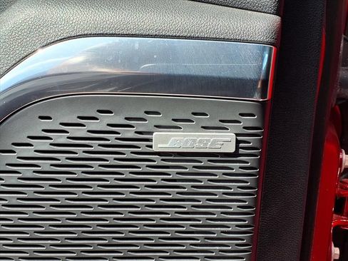 Used 2025 Chevrolet Traverse RS w/ LPO, Floor Liner Package FWD image 16