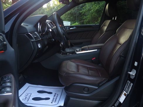 Used 2016 Mercedes-Benz GL 450 4MATIC image 11