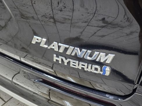 Used 2022 Toyota Sienna Platinum image 22