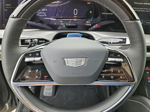 New 2026 Cadillac Vistiq Luxury AWD/4WD image 34