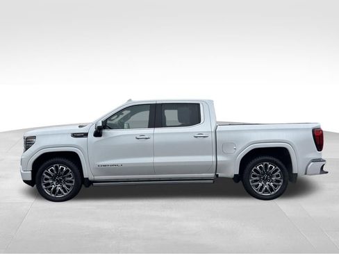 Used 2025 GMC Sierra 1500 Denali Ultimate image 14