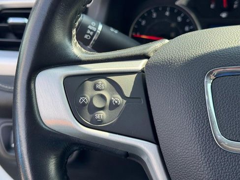 Used 2020 GMC Acadia SLE w/ Driver Convenience Package image 18