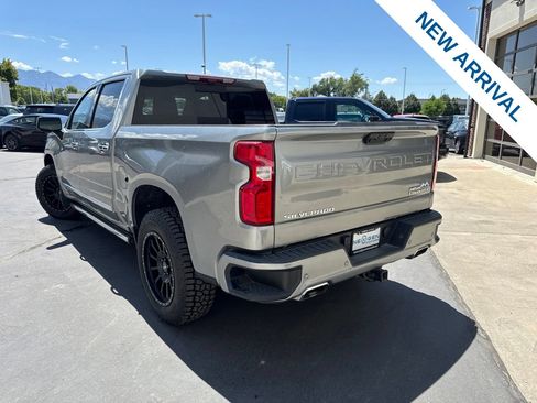 Used 2025 Chevrolet Silverado 1500 High Country w/ Technology Package AWD/4WD image 5