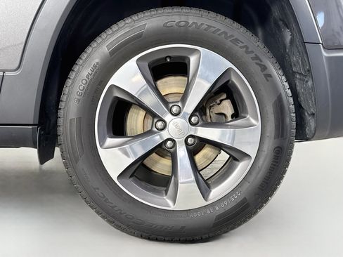 Used 2020 Jeep Cherokee Limited AWD/4WD image 32