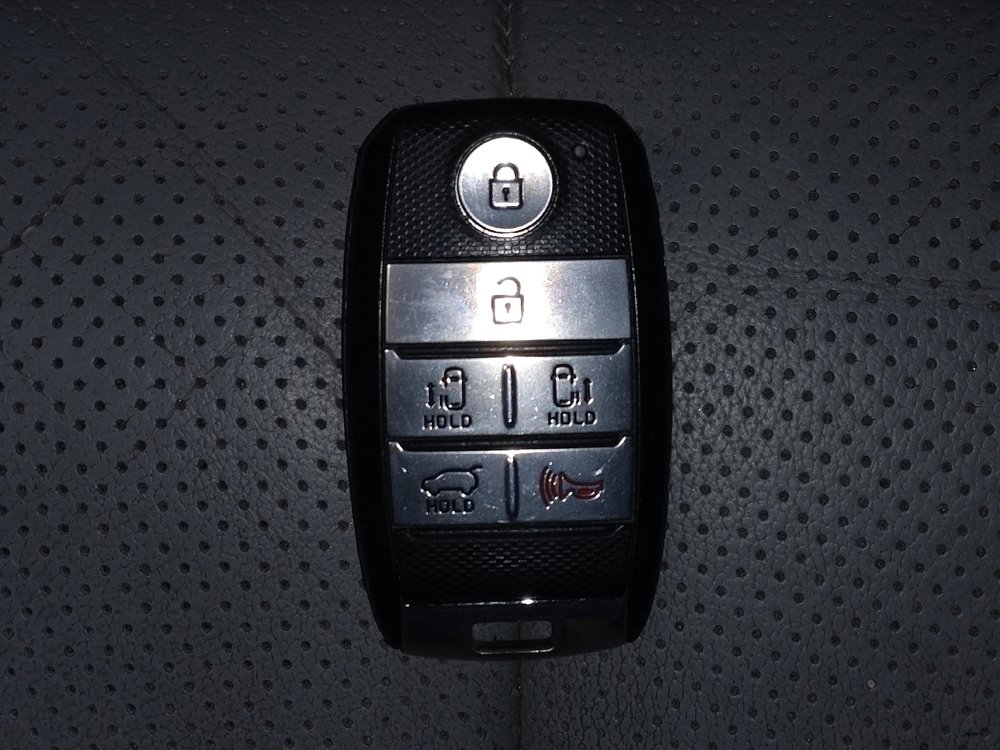 Used 2017 Kia Sedona LX w/ LX Essentials Premium Package FWD image 32