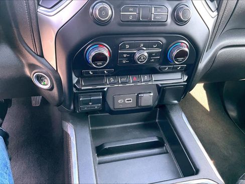 Used 2021 Chevrolet Silverado 2500 LT w/ Convenience Package image 27