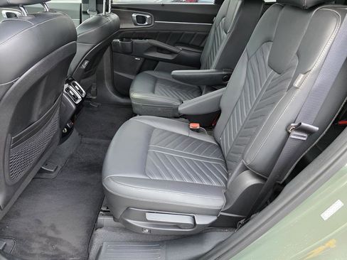 Used 2024 Kia Sorento SX Prestige image 17