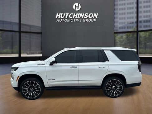 Used 2025 Chevrolet Tahoe High Country AWD/4WD image 4