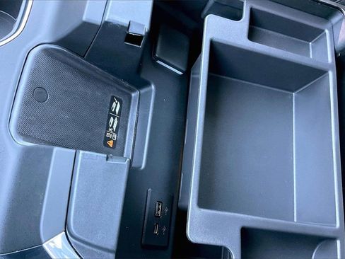 Certified 2026 GMC Sierra 1500 SLT image 24