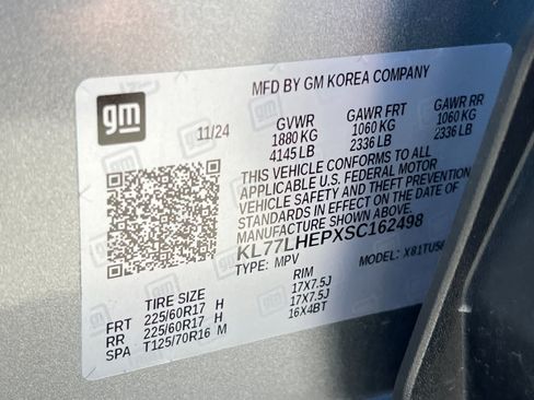 Used 2025 Chevrolet Trax LT FWD image 31