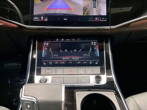 Certified 2023 Audi Q8 Premium Plus w/ Premium Plus Package image 32